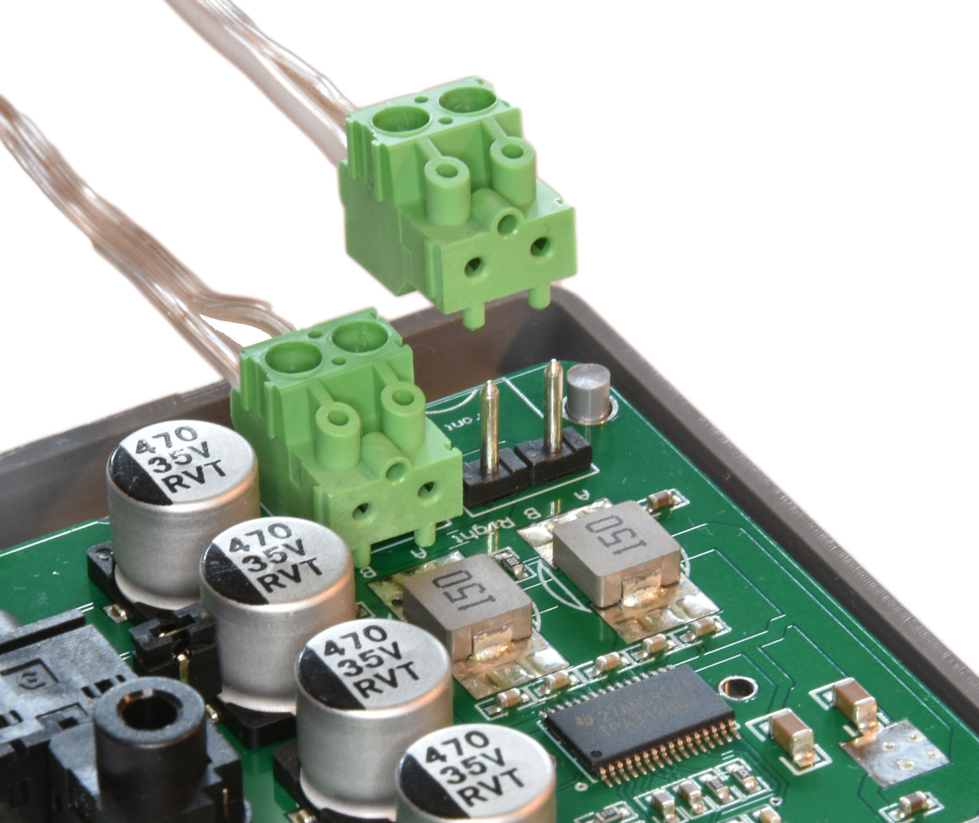 KLABXBG2_pluggable_speaker_connections